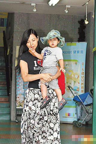 揭秘臺(tái)灣藝人的生存實(shí)況：被潛、被虐、被賣肉！