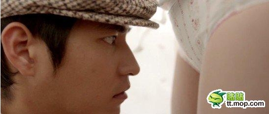 安心亞私密處正對藍(lán)正龍 北村導(dǎo)演大贊草莓味