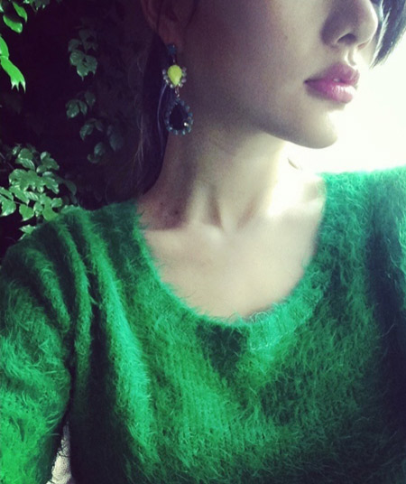 李小璐復古妝容自拍