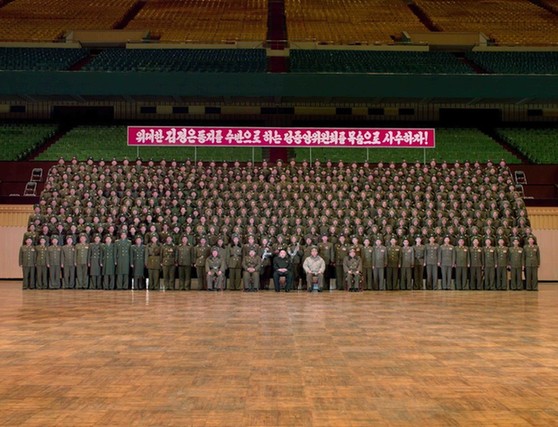 金正恩視察朝鮮空軍訓(xùn)練場(chǎng) 檢查戰(zhàn)斗準(zhǔn)備狀態(tài)