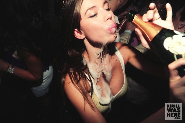 揭各地夜總會(huì) 醉酒男女亂性狂歡