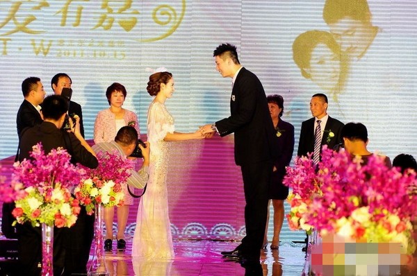 盤點那些情迷空姐的體育明星