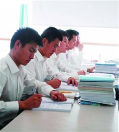 想沖上云霄？自掏學(xué)費(fèi)80萬