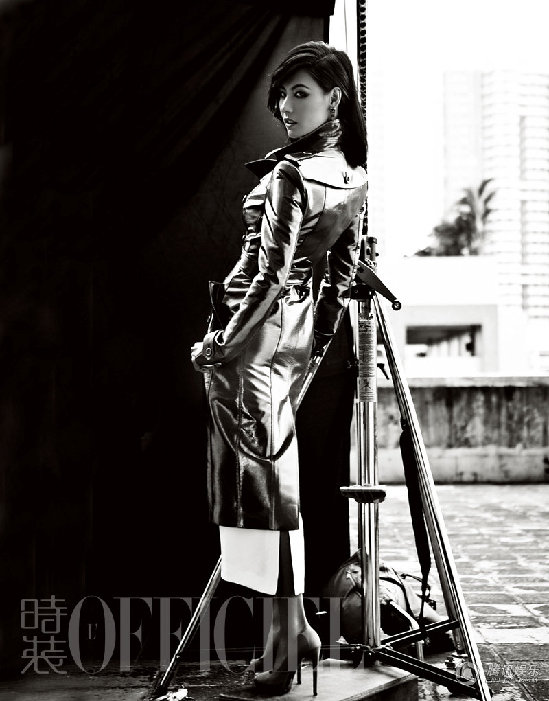 “辣媽”張柏芝登封面拍時尚大片 復(fù)古裝露美背光鮮似少女