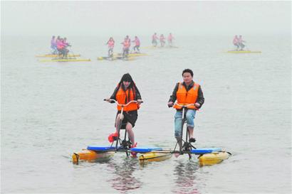 商家傍上清明小長假 市民提出清明搞娛樂不嚴肅 你怎么看 商家傍上清明小長假 市民提出清明搞娛樂不嚴肅 你怎么看