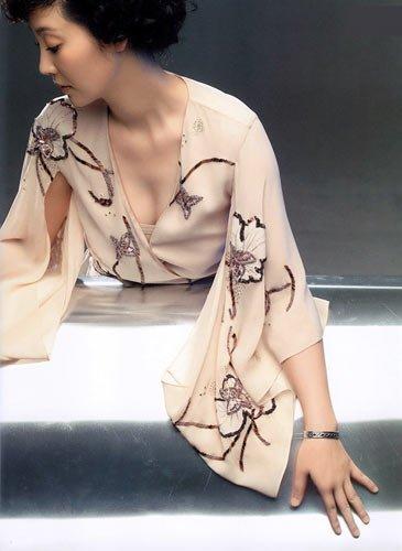 傳新還珠香妃當(dāng)小三遭暴打