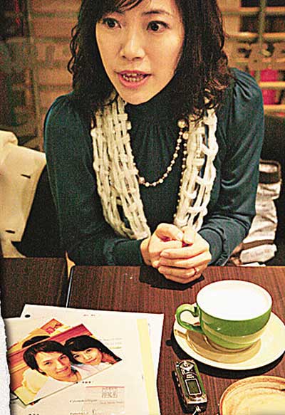 曝林志炫女友首露真容 甜蜜返臺(tái)同行被拍(圖)