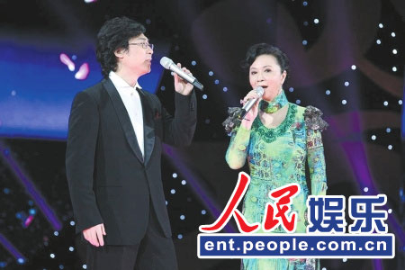 蔡明神秘家庭生活揭秘 婚姻曾因郭達(dá)現(xiàn)“拐點(diǎn)”