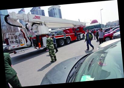高層起火90米高消防車難施展 消防:自救最好 高層起火90米高消防車難施展 消防:自救最好