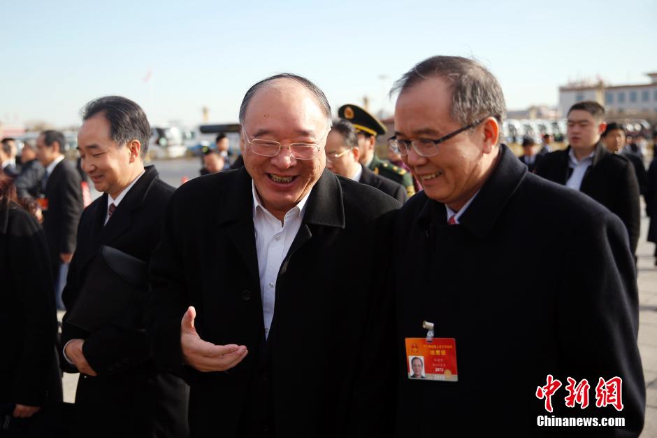 十二屆全國人大三次會議舉行預備會議