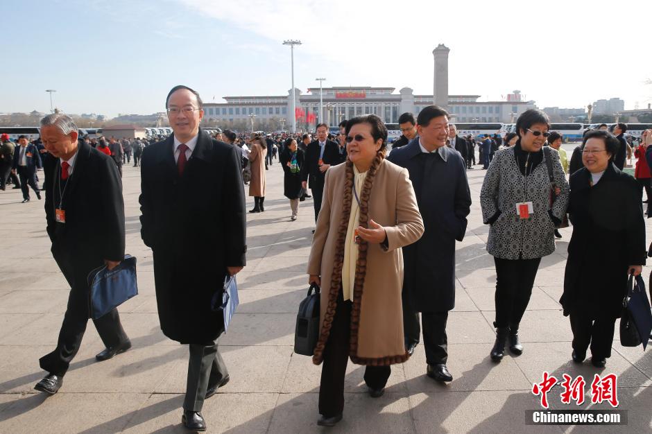 十二屆全國人大三次會議舉行預備會議