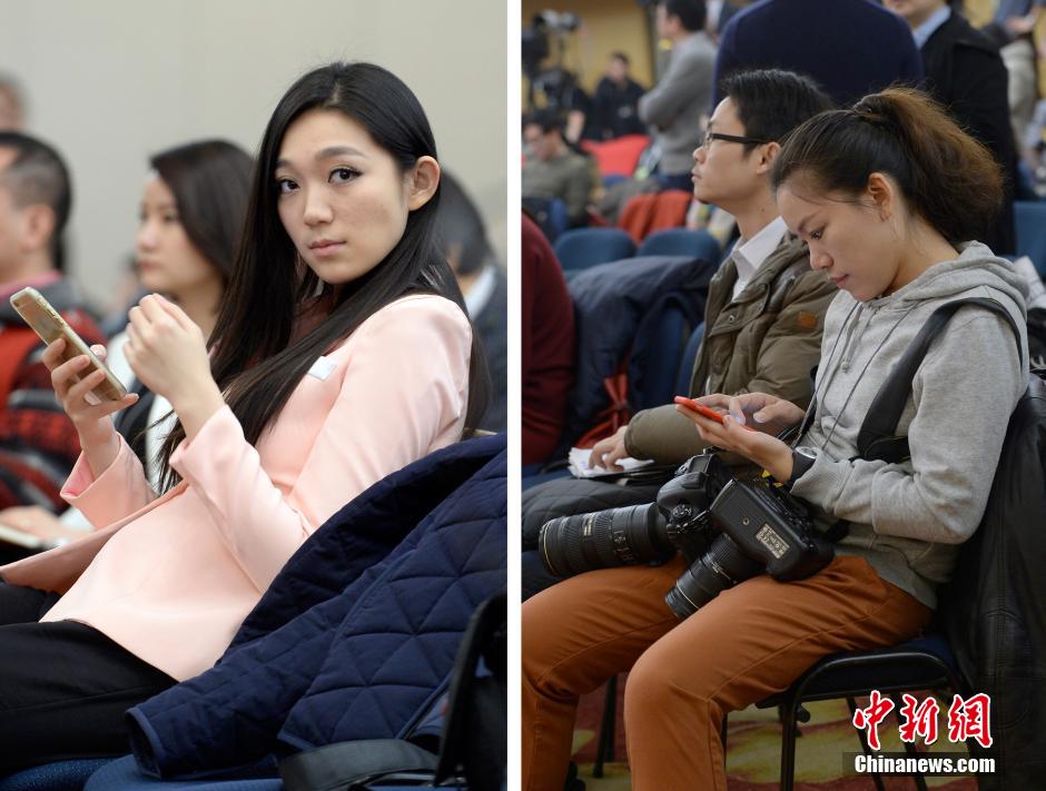 “三八”婦女節(jié)兩會(huì)上的女記者