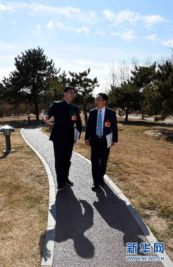 (兩會·新華全媒頭條)(9)政協(xié)委員焦家良的一天