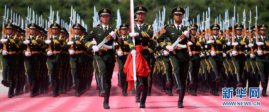 走近升旗儀式護衛(wèi)方隊