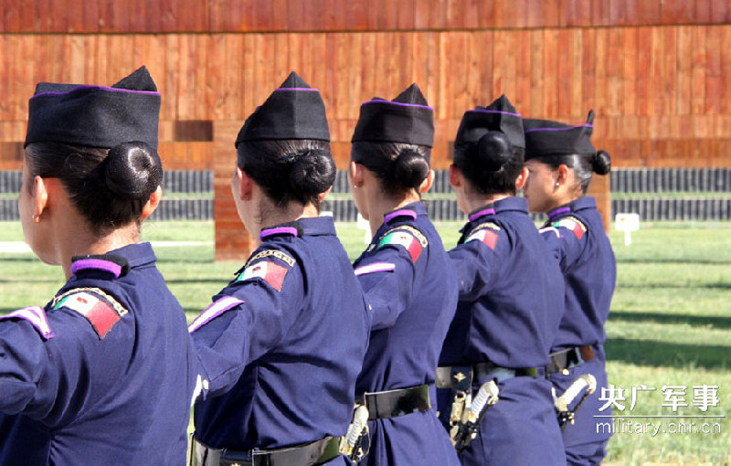 走進抗戰(zhàn)閱兵外軍方隊營地 拍遍17國外軍訓練